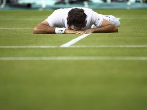 Federer Disingkirkan Raonic Usai Bertanding Lima Set Federer Disingkirkan Raonic Usai Bertanding Lima Set