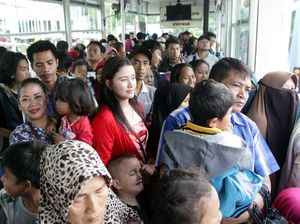 Pak Ahok, TransJ Sudah Bagus Tapi Busnya Kurang Pak Ahok, TransJ Sudah Bagus Tapi Busnya Kurang