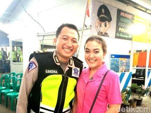 Ini Iptu Gandha, Polisi yang Terjang Kemacetan untuk Antar Wanita Hamil