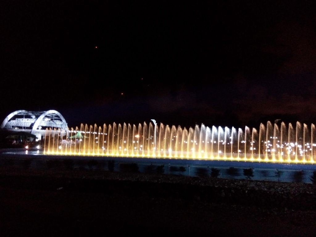 Risma: Jembatan Suroboyo Ini 10 Terbaik di Dunia Risma: Jembatan Suroboyo Ini 10 Terbaik di Dunia