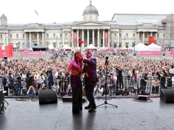 Meriahkan Lebaran, Wali Kota London Ajak Selfie Ribuan Orang di Trafalgar Square