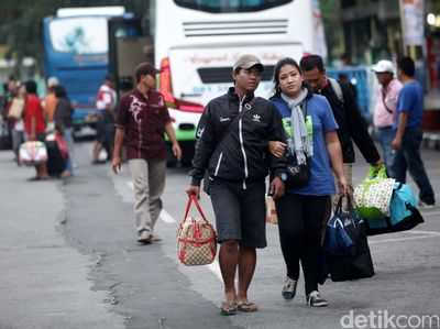 Arus Balik, Terminal Kampung Rambutan Padat Pemudik