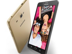 Galaxy J Max Usung Layar dan Baterai Jumbo