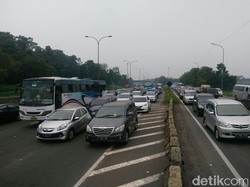 Jelang Long Weekend Tol Bekasi-Jakarta Lancar, Arah Sebaliknya Padat
