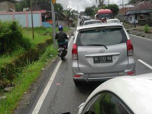 Padang Arah Bukit Tinggi Macet Parah