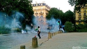 Ricuh di Fan Zone Paris
