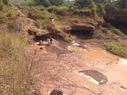 Wawan Tewas Tertimbun Longsor saat Lewat di Area Galian C Cihanjuang