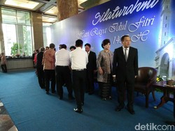 Opor Ayam Jadi Menu Favorit di Acara Halalbihalal BI