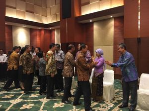 Arti Minal Aidin Wal Faizin, Taqobbalallahu Minna Waminkum, & Halalbihalal Arti Minal Aidin Wal Faizin, Taqobbalallahu Minna Waminkum, & Halalbihalal