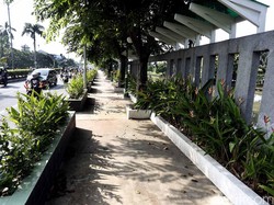 Trotoar di Jakarta Akan Dilebarkan 9-10 Meter, Dimulai di Rawamangun dan Tanah Abang