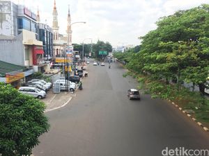 Hari Pertama Kerja Usai Libur Lebaran, Lalu Lintas Tebet Lancar
