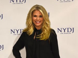 Model Christie Brinkley Mengaku Awet Muda Berkat Filler