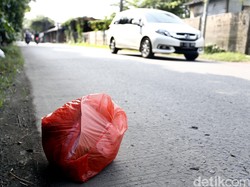 Denda Rp 100 Ribu Bagi Pembuang Sampah di Pasar Gedebage