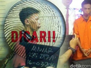 Ade Irma Sempat Tempelkan Cap Biru ke Tangan Anwar yang Menyamar Memakai Gamis