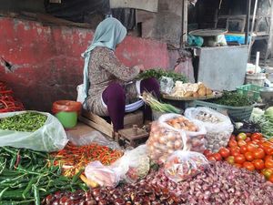 Harga Bawang dan Cabai Turun, Kentang Masih Tinggi
