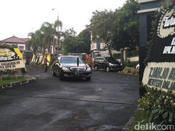 Presiden Jokowi Melayat ke Rumah Almarhum Husni Kamil Manik