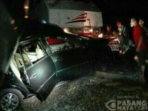 Mini Bus Tertabrak KA di Wates, 1 Orang Tewas