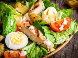 Ini 6 Kesalahan yang Sering Dilakukan Saat Bawa Bekal Salad