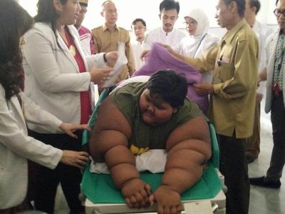 Foto: Dilatih Ade Rai, Begini Transformasi Bocah Obesitas Arya Permana
