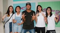 Kekompakan Tora Sudiro dan Anak-anak Perempuannya