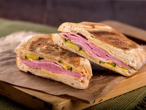 Cuban Sandwich Dulu Jadi Santapan Pekerja Pabrik Cerutu