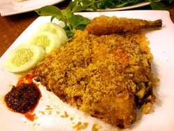 Empuk Gurih Ayam Goreng Tulang Lunak Enak Ada di 5 Tempat Ini