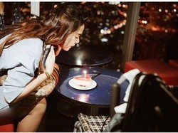 Aurel Rayakan Ultah ke-18 di Bangkok