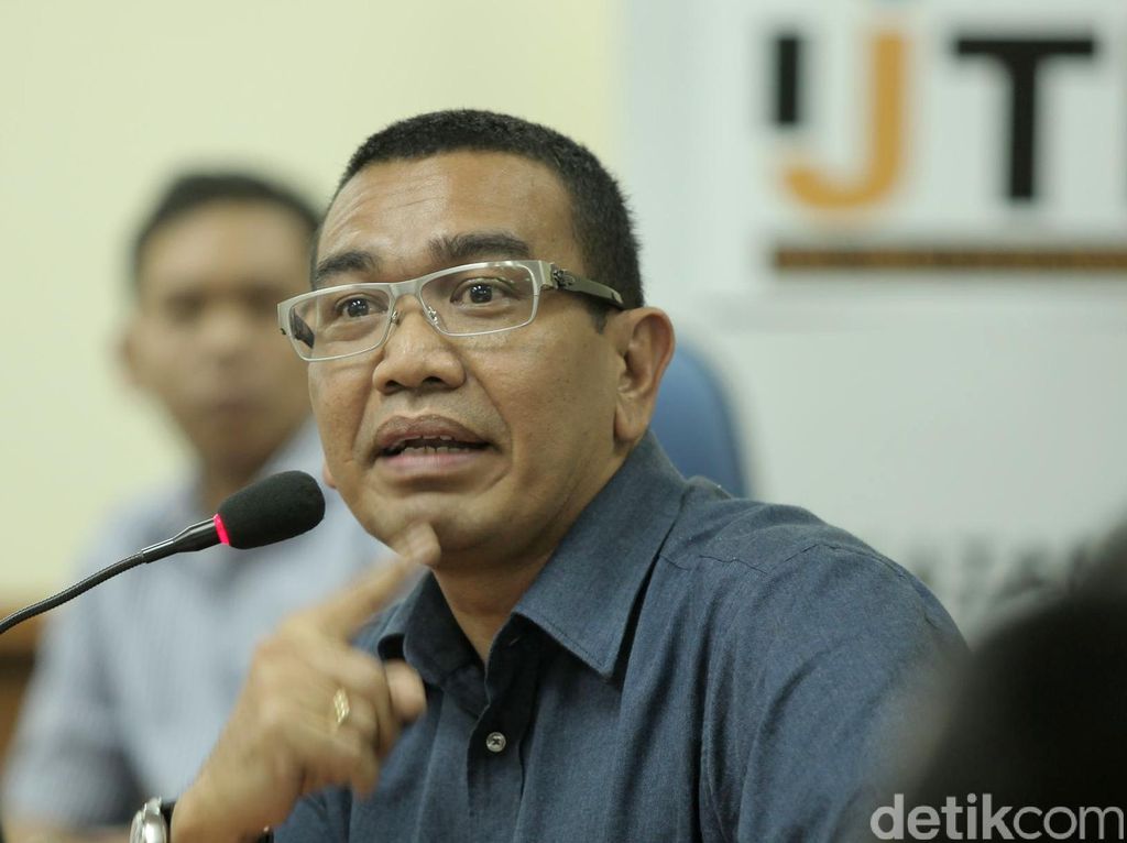 Stafsus Respons Fenomena Baliho Dukungan Erick Thohir Jadi Presiden