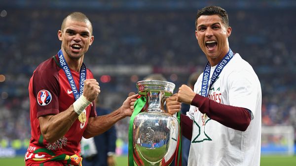 Lihat Lagi Momen Kebersamaan Cristiano Ronaldo dan Pepe