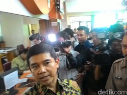 Sidak ke Kantor Wali  Kota Jakpus, Menpan Temui Warga yang Kesulitan Bikin KJP