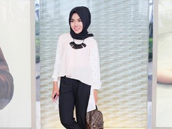 Omzet Miliaran Rupiah per Bulan, Ini Strategi Bisnis Hijabers Muda Medina Zein