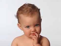 4 Tanda Bahaya Anak Tersedak