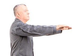 Haruskah Orang yang Tidur Sambil Berjalan Dibangunkan?