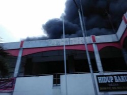 Pasar Legi di Blitar Terbakar