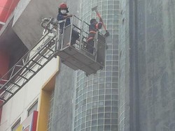 Pedagang Tak Sempat Selamatkan Dagangan Saat Pasar Aksara Medan Terbakar