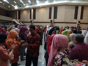 Gelar Halalbihalal, Mentan Salami Seribuan Pegawai dan Pejabat Kementan