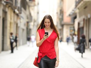 Bikin Kesal, 5 Zodiak Paling Jarang Balas Whatsapp Bikin Kesal, 5 Zodiak Paling Jarang Balas Whatsapp