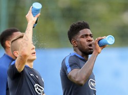 Barca Resmikan Transfer Umtiti