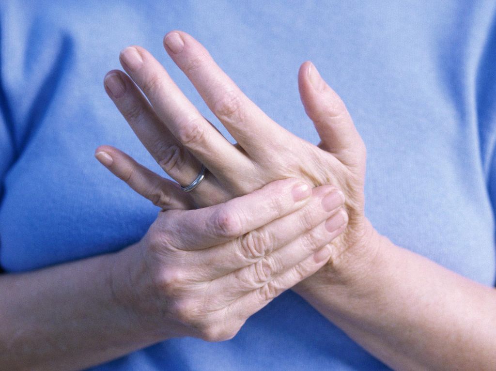 Sering Muncul Bintik Berair di Telapak Tangan, Tanda Sakit Apa Dok?