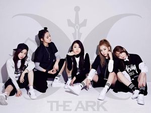 Grupnya Bubar, Idola KPop Ini Jadi Pelayan Restauran Grupnya Bubar, Idola KPop Ini Jadi Pelayan Restauran