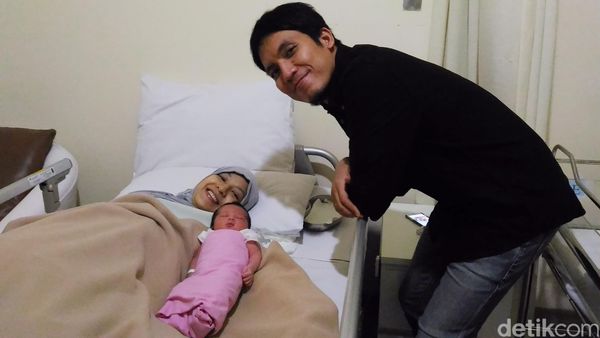 Kebahagiaan Natasha Rizki dan Desta Sambut Anak Kedua