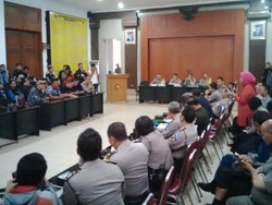 Di Depan Polisi Bobotoh Janji Tertib