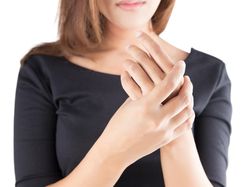 Alasan Kenapa Beberapa Orang Sendinya Bisa Sangat Fleksibel