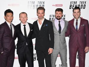 Para Pria Tampan dan Gagah di Star Trek Beyond Para Pria Tampan dan Gagah di Star Trek Beyond