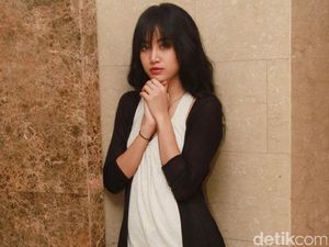 Hot Photo Highlight: Widi Vierratale hingga Selena Gomez