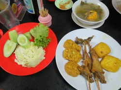 Ayam Goreng yang Bikin Bahagia di Cirebon