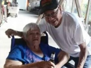 Pasangan Menikah 58 Tahun Ini Meninggal Bergandengan Tangan