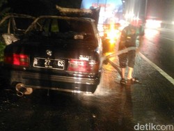 Sedan BMW Terbakar di Tol Jagorawi, Sopir dan Penumpang Selamat