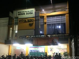 Ortu Korban Vaksin Palsu Datangi RSIA Sayang Bunda Bekasi Minta Penjelasan