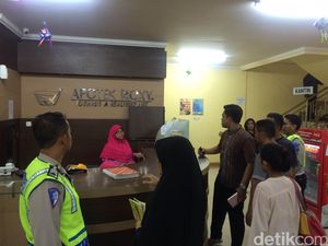 Orang Tua Ini Ngamuk di RS Sayang Bunda, Tak Terima Anaknya Divaksin Palsu